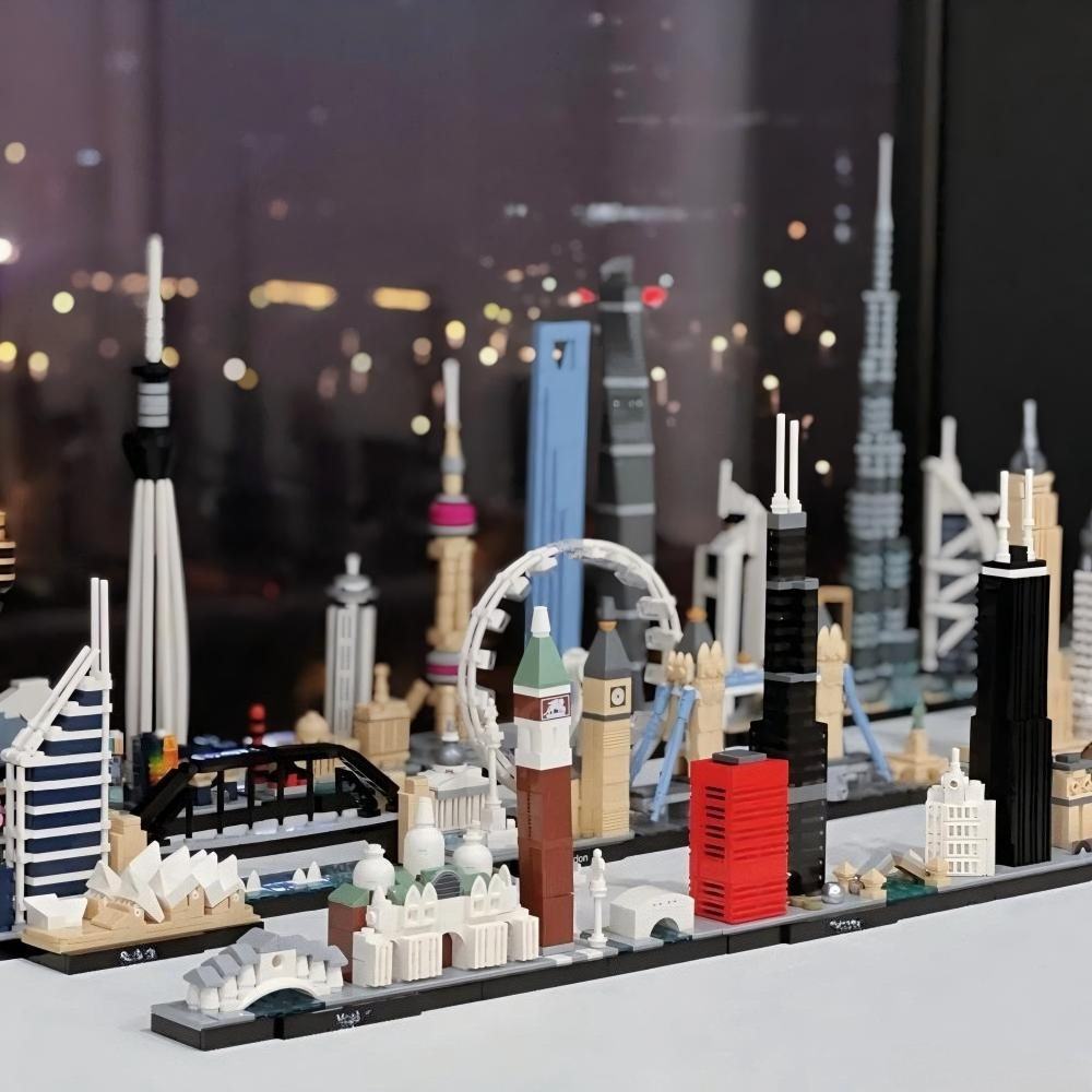 On Üç Set Şehir Modeli 21043 2 - Lego Set Technic incelemesi ve fiyatı
